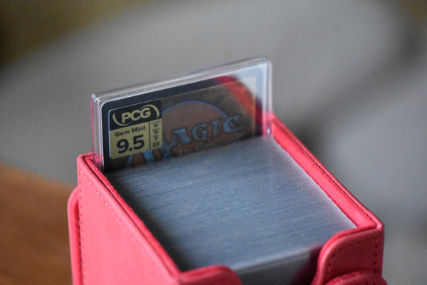 Muldrotha Showcase PCG 9.5 Gem Mint in a Slim Player Slab inside a deckbox - back view